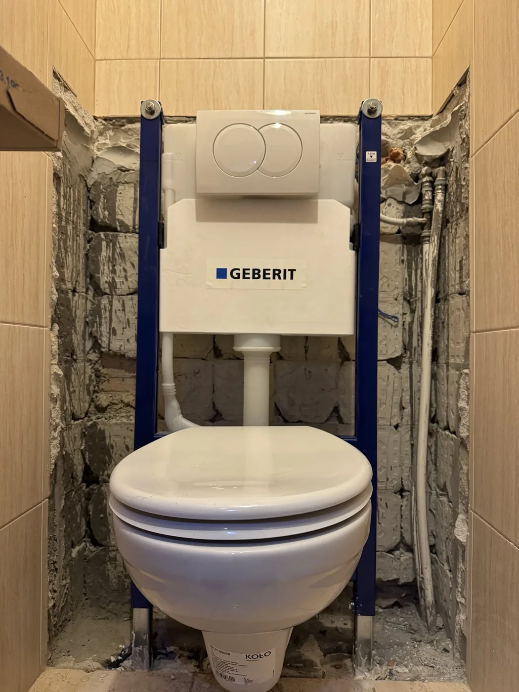 Geberit WC tartály javítás Budapest – falba épített tartály javítás