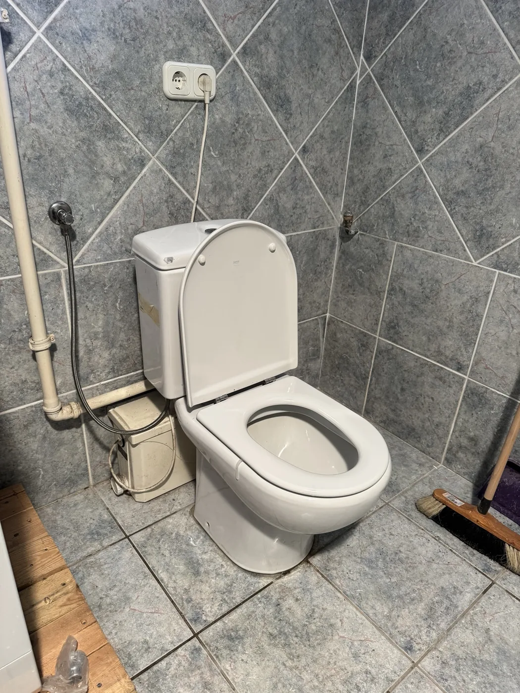 Hagyományos WC tartály javítás Budapest